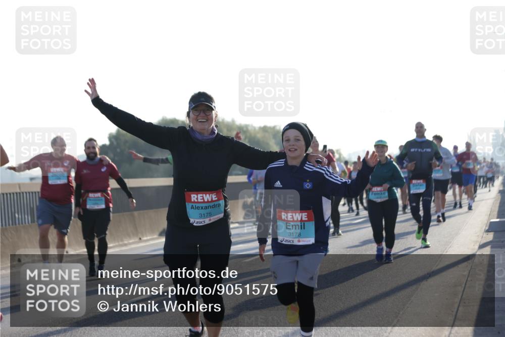 03.10.2025 - Köhlbrandbrückenlauf Jannik Wohlers http://msf.ph/oto/9051575 03.10.2025 09:19:07 Position 3 3175, 3178 meine-sportfotos.de
