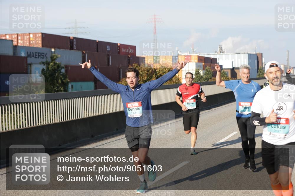03.10.2025 - Köhlbrandbrückenlauf Jannik Wohlers http://msf.ph/oto/9051603 03.10.2025 09:46:17 Position 3 1405, 1297, 2697 meine-sportfotos.de