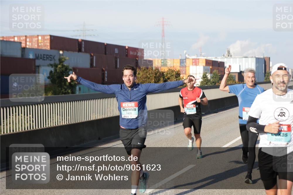 03.10.2025 - Köhlbrandbrückenlauf Jannik Wohlers http://msf.ph/oto/9051623 03.10.2025 09:46:17 Position 3 1405, 1297, 2697 meine-sportfotos.de