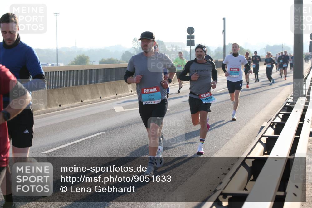03.10.2025 - Köhlbrandbrückenlauf Lena Gebhardt http://msf.ph/oto/9051633 03.10.2025 09:14:51 Position 1 3785 meine-sportfotos.de
