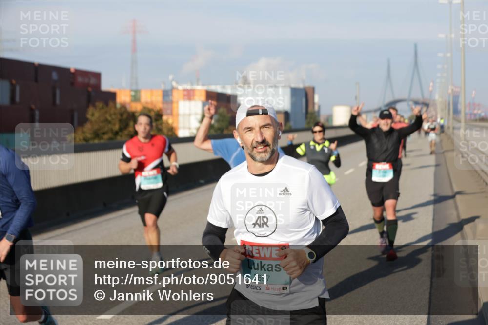 03.10.2025 - Köhlbrandbrückenlauf Jannik Wohlers http://msf.ph/oto/9051641 03.10.2025 09:46:17 Position 3 2697 meine-sportfotos.de