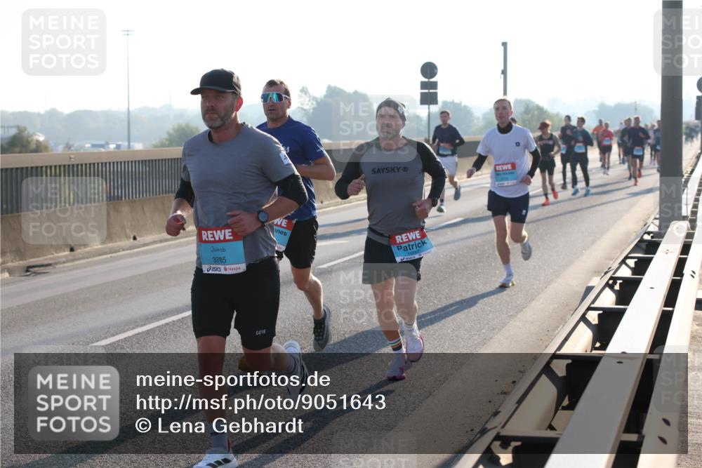 03.10.2025 - Köhlbrandbrückenlauf Lena Gebhardt http://msf.ph/oto/9051643 03.10.2025 09:14:51 Position 1 3785, 1037 meine-sportfotos.de