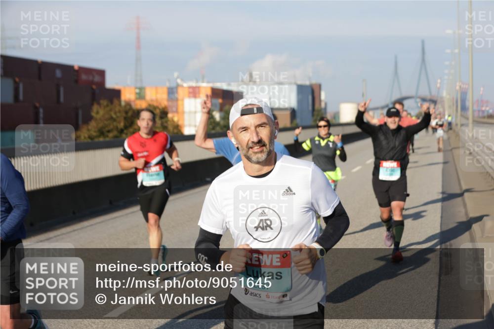 03.10.2025 - Köhlbrandbrückenlauf Jannik Wohlers http://msf.ph/oto/9051645 03.10.2025 09:46:17 Position 3 2697 meine-sportfotos.de