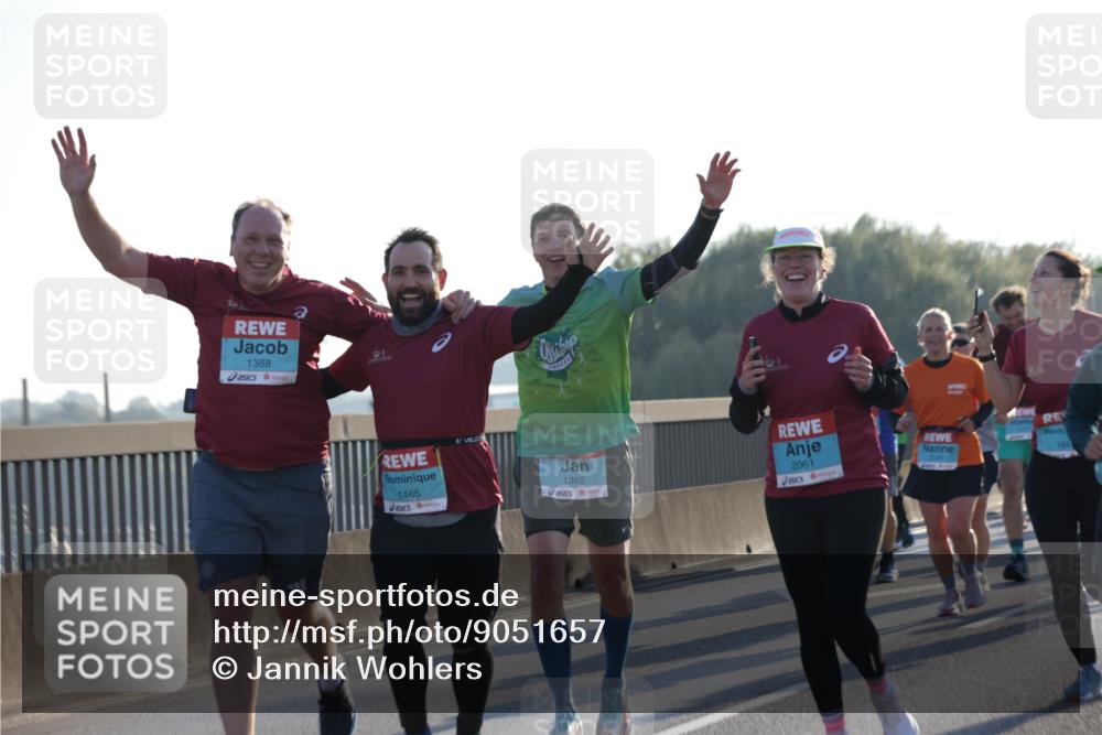 03.10.2025 - Köhlbrandbrückenlauf Jannik Wohlers http://msf.ph/oto/9051657 03.10.2025 09:19:09 Position 3 1388, 1465, 1362, 2061, 2147, 164 meine-sportfotos.de