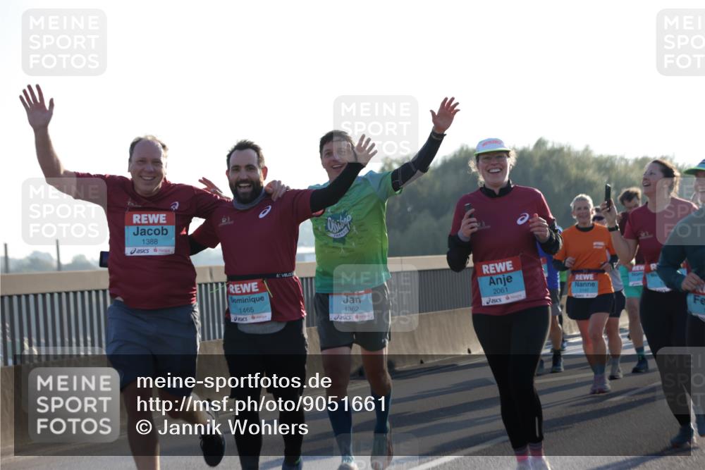 03.10.2025 - Köhlbrandbrückenlauf Jannik Wohlers http://msf.ph/oto/9051661 03.10.2025 09:19:09 Position 3 1388, 1465, 1362, 2061 meine-sportfotos.de