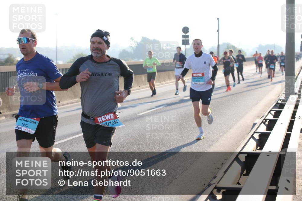03.10.2025 - Köhlbrandbrückenlauf Lena Gebhardt http://msf.ph/oto/9051663 03.10.2025 09:14:52 Position 1 1040, 3702 meine-sportfotos.de