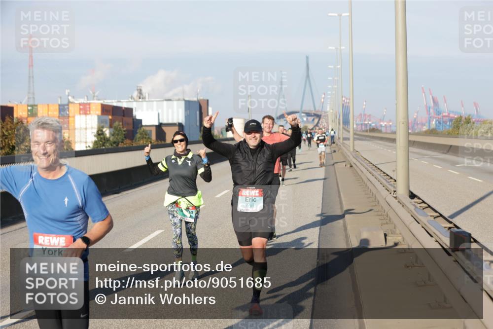 03.10.2025 - Köhlbrandbrückenlauf Jannik Wohlers http://msf.ph/oto/9051685 03.10.2025 09:46:18 Position 3 1247, 2709 meine-sportfotos.de