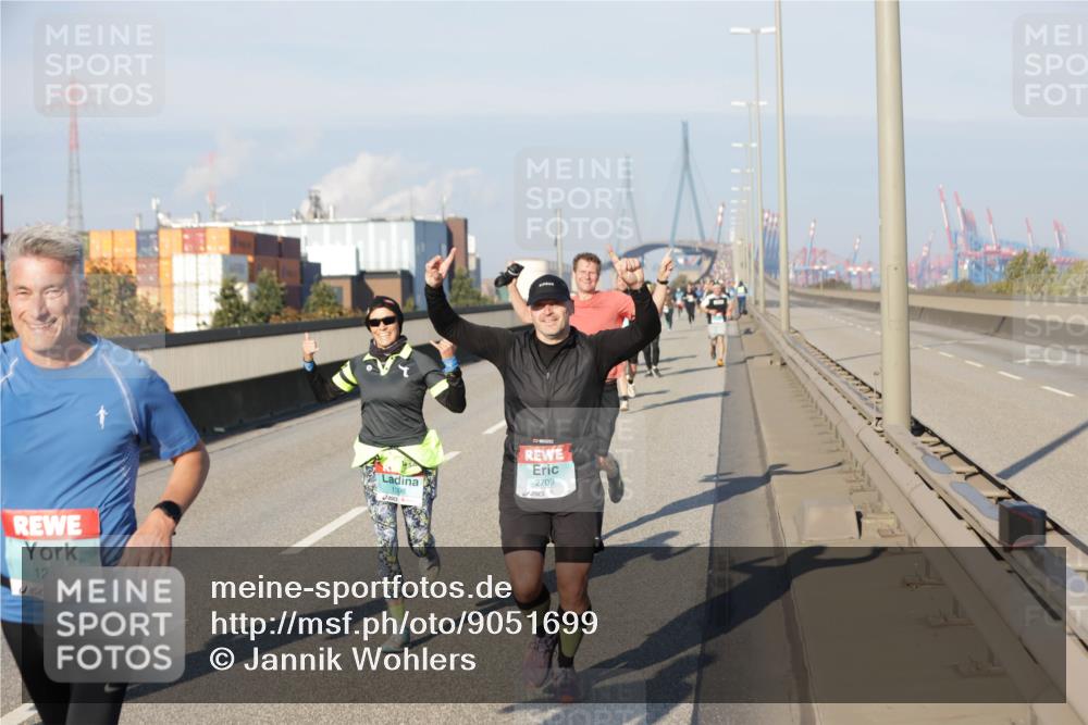 03.10.2025 - Köhlbrandbrückenlauf Jannik Wohlers http://msf.ph/oto/9051699 03.10.2025 09:46:18 Position 3 1247, 1398, 2709 meine-sportfotos.de