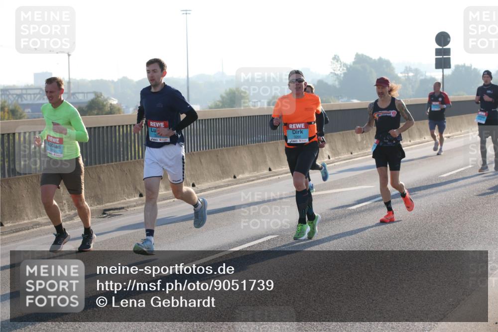03.10.2025 - Köhlbrandbrückenlauf Lena Gebhardt http://msf.ph/oto/9051739 03.10.2025 09:14:55 Position 1 3266 meine-sportfotos.de