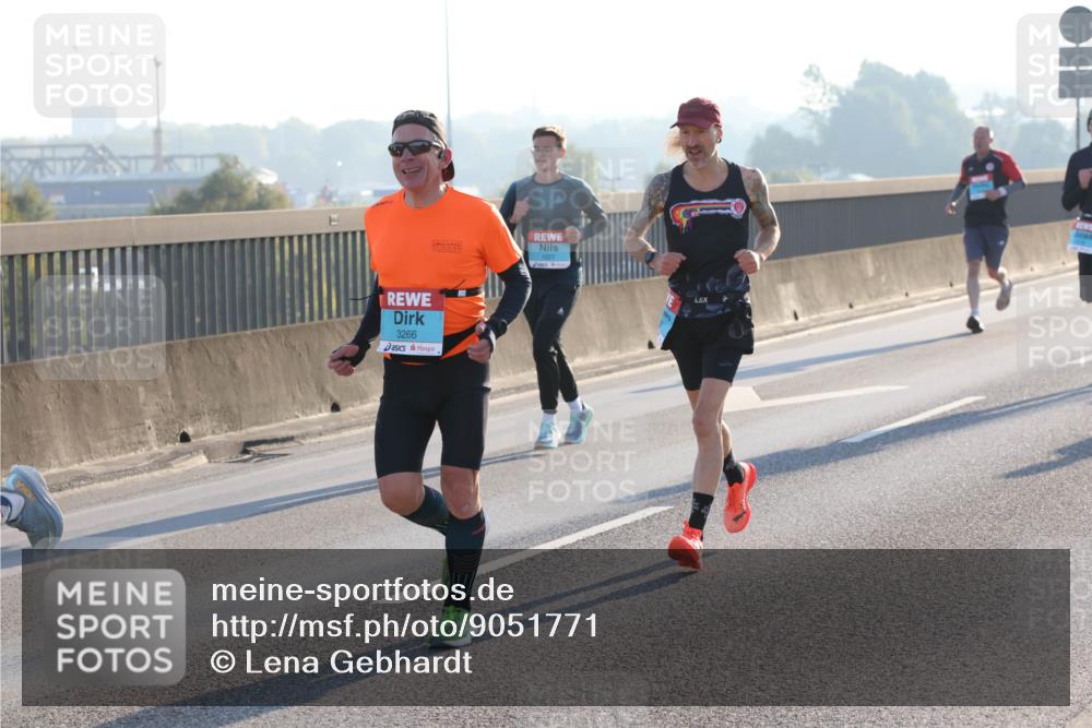 03.10.2025 - Köhlbrandbrückenlauf Lena Gebhardt http://msf.ph/oto/9051771 03.10.2025 09:14:56 Position 1 3266, 1027 meine-sportfotos.de
