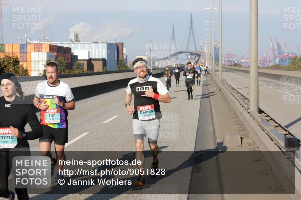03.10.2025 - Köhlbrandbrückenlauf Jannik Wohlers http://msf.ph/oto/9051828 03.10.2025 09:46:29 Position 3 320, 2884, 1248, 2880 meine-sportfotos.de