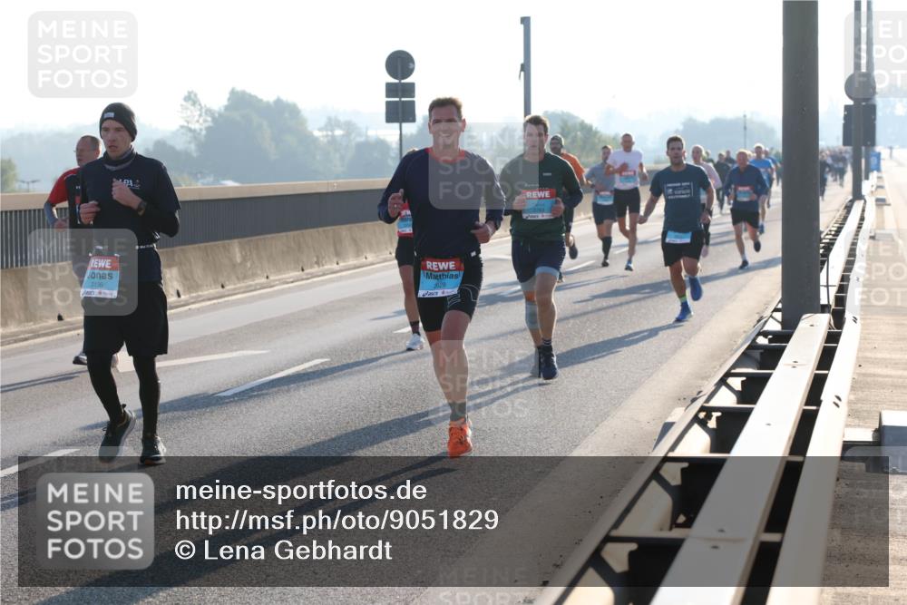 03.10.2025 - Köhlbrandbrückenlauf Lena Gebhardt http://msf.ph/oto/9051829 03.10.2025 09:14:58 Position 1 3136, 3628 meine-sportfotos.de