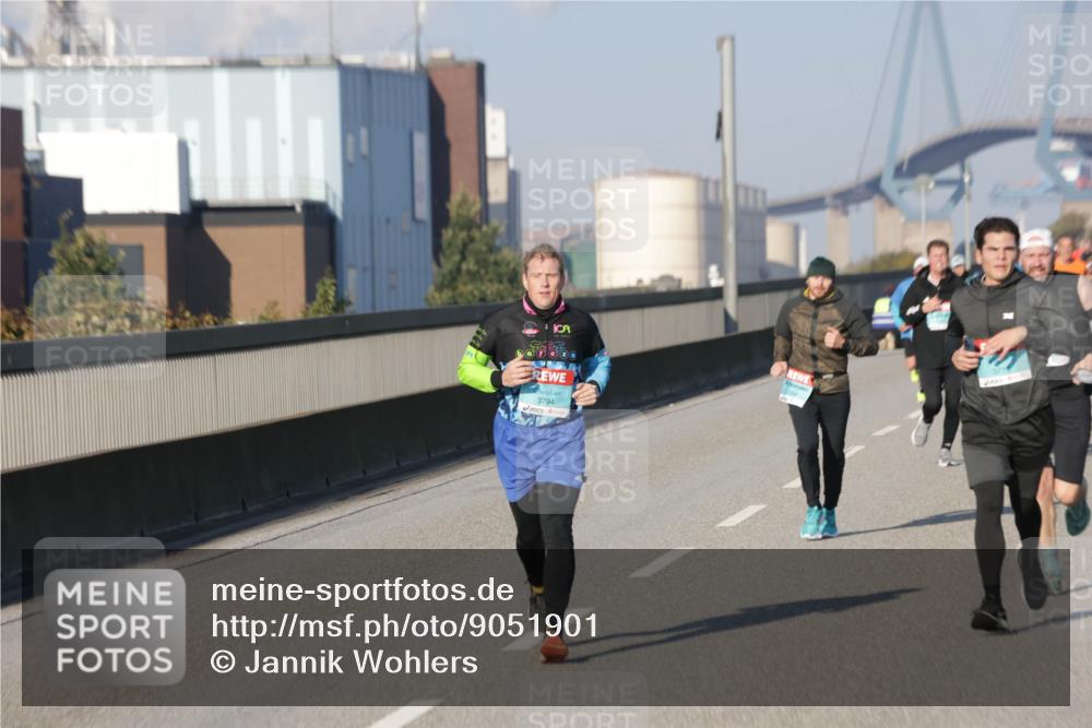 03.10.2025 - Köhlbrandbrückenlauf Jannik Wohlers http://msf.ph/oto/9051901 03.10.2025 09:46:31 Position 3 3794 meine-sportfotos.de