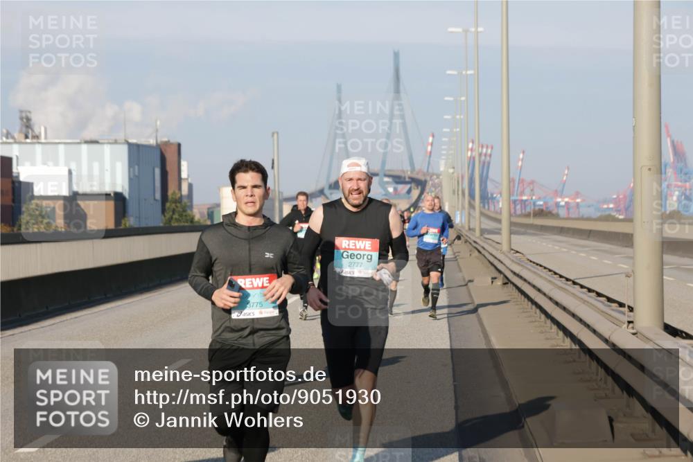 03.10.2025 - Köhlbrandbrückenlauf Jannik Wohlers http://msf.ph/oto/9051930 03.10.2025 09:46:36 Position 3 3775, 2777 meine-sportfotos.de