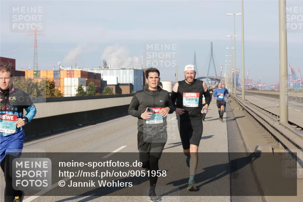 03.10.2025 - Köhlbrandbrückenlauf Jannik Wohlers http://msf.ph/oto/9051958 03.10.2025 09:46:37 Position 3 3794, 3775, 2777 meine-sportfotos.de