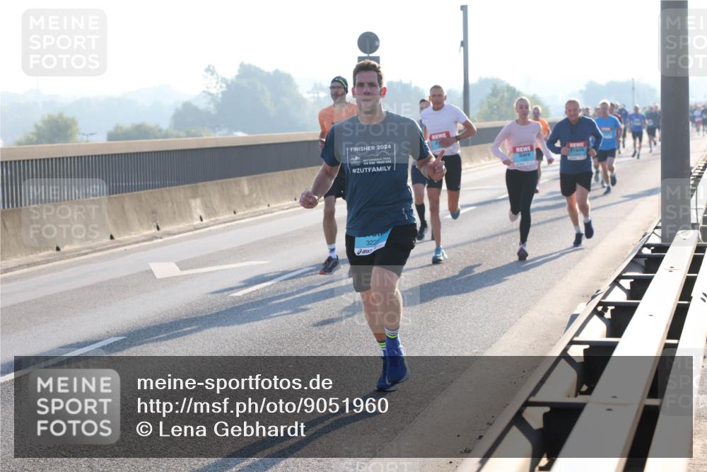 03.10.2025 - Köhlbrandbrückenlauf Lena Gebhardt http://msf.ph/oto/9051960 03.10.2025 09:15:02 Position 1 2024, 44, 1860, 3229 meine-sportfotos.de