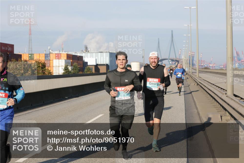 03.10.2025 - Köhlbrandbrückenlauf Jannik Wohlers http://msf.ph/oto/9051970 03.10.2025 09:46:37 Position 3 4, 3775, 2777 meine-sportfotos.de