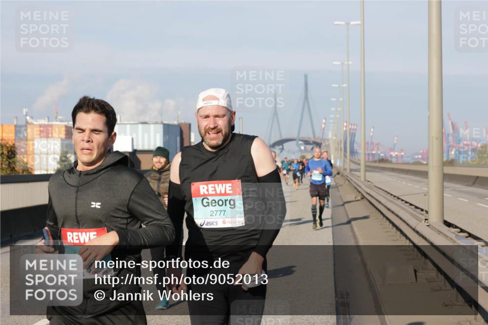 03.10.2025 - Köhlbrandbrückenlauf Jannik Wohlers http://msf.ph/oto/9052013 03.10.2025 09:46:38 Position 3 2777 meine-sportfotos.de