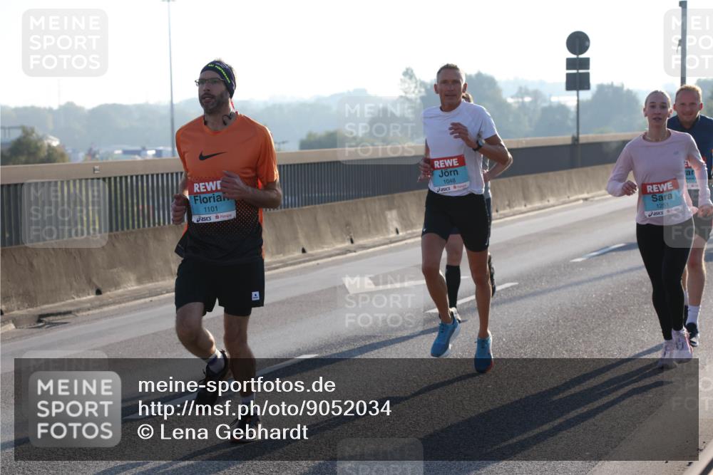 03.10.2025 - Köhlbrandbrückenlauf Lena Gebhardt http://msf.ph/oto/9052034 03.10.2025 09:15:04 Position 1 1101, 1048, 1251 meine-sportfotos.de