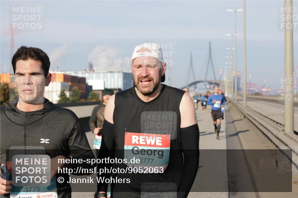 03.10.2025 - Köhlbrandbrückenlauf Jannik Wohlers http://msf.ph/oto/9052063 03.10.2025 09:46:38 Position 3 3775, 2777 meine-sportfotos.de