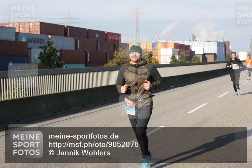 03.10.2025 - Köhlbrandbrückenlauf Jannik Wohlers http://msf.ph/oto/9052076 03.10.2025 09:46:39 Position 3 40160, 2959 meine-sportfotos.de