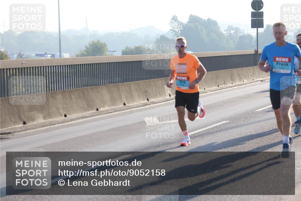 03.10.2025 - Köhlbrandbrückenlauf Lena Gebhardt http://msf.ph/oto/9052158 03.10.2025 09:15:08 Position 1  meine-sportfotos.de