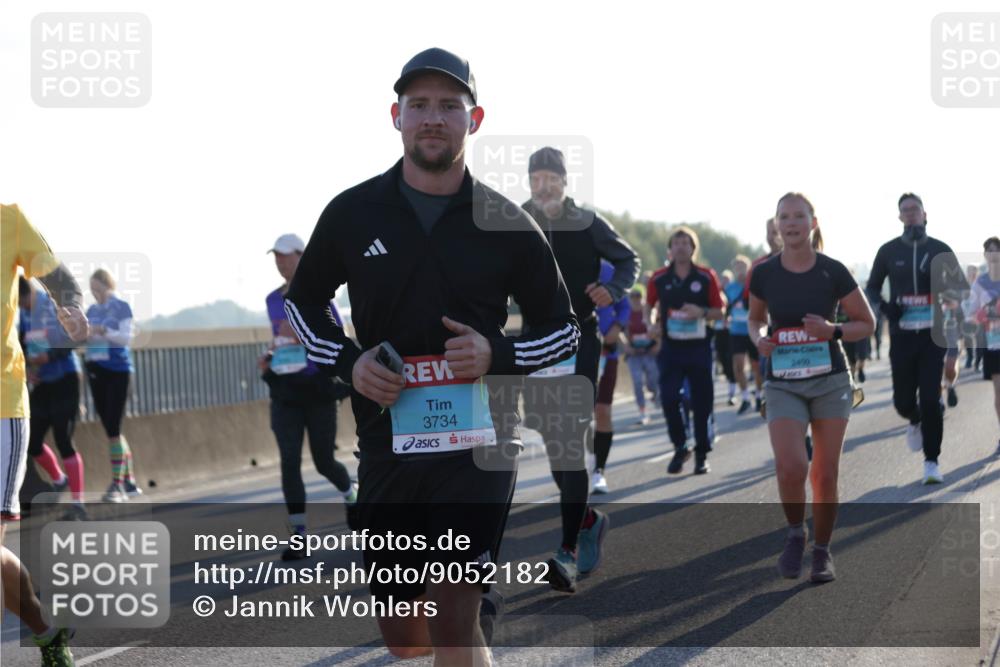 03.10.2025 - Köhlbrandbrückenlauf Jannik Wohlers http://msf.ph/oto/9052182 03.10.2025 09:19:19 Position 3 3734, 2499 meine-sportfotos.de