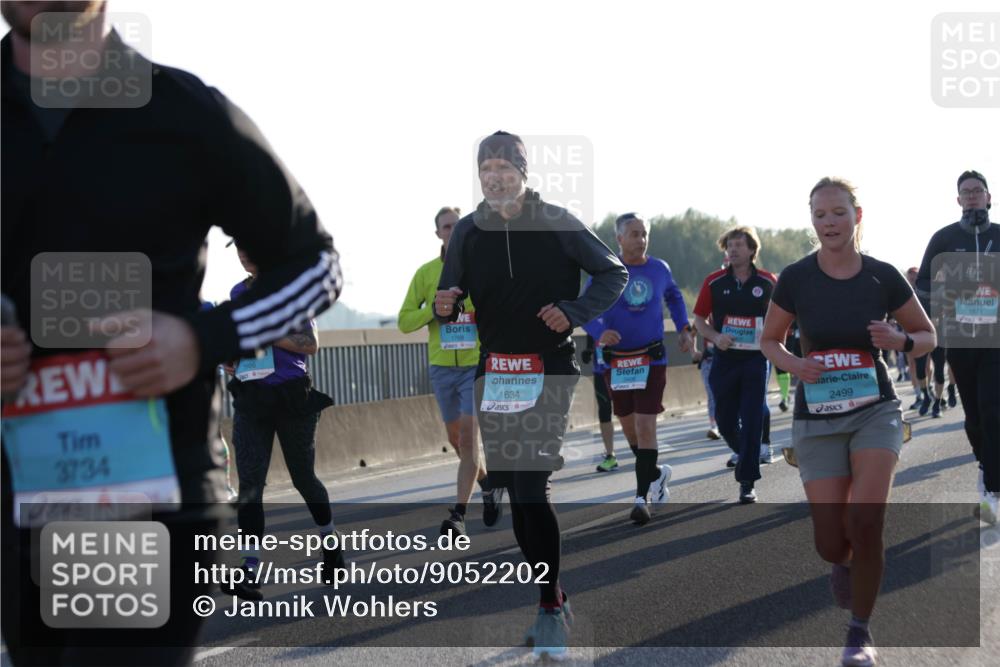 03.10.2025 - Köhlbrandbrückenlauf Jannik Wohlers http://msf.ph/oto/9052202 03.10.2025 09:19:20 Position 3 3734, 61, 1634, 2499, 1871 meine-sportfotos.de