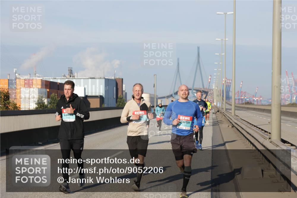 03.10.2025 - Köhlbrandbrückenlauf Jannik Wohlers http://msf.ph/oto/9052206 03.10.2025 09:46:42 Position 3 1122, 1157 meine-sportfotos.de