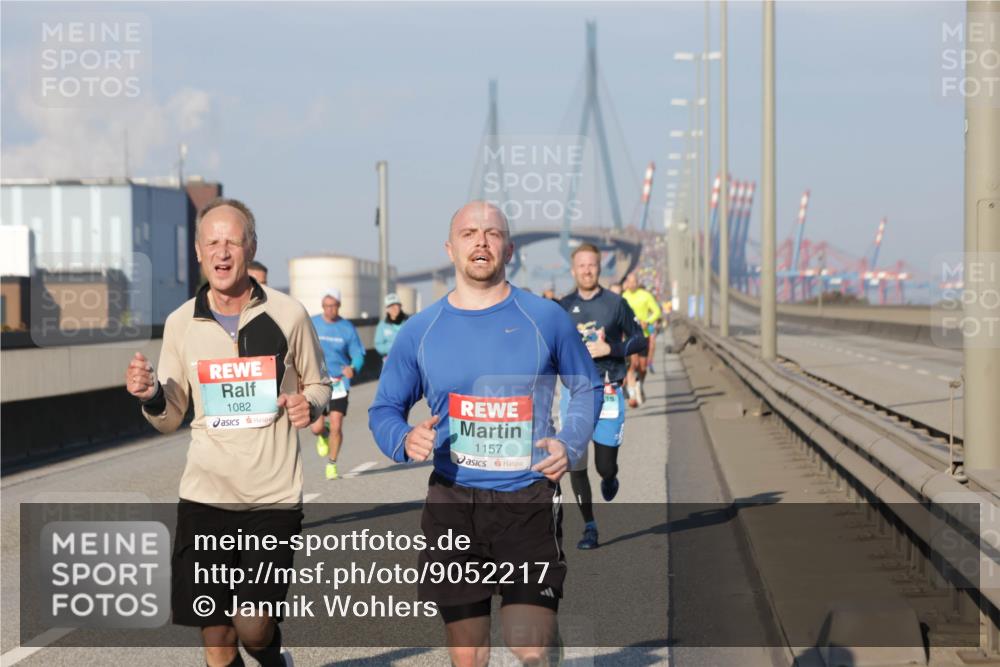 03.10.2025 - Köhlbrandbrückenlauf Jannik Wohlers http://msf.ph/oto/9052217 03.10.2025 09:46:42 Position 3 1082, 1157 meine-sportfotos.de