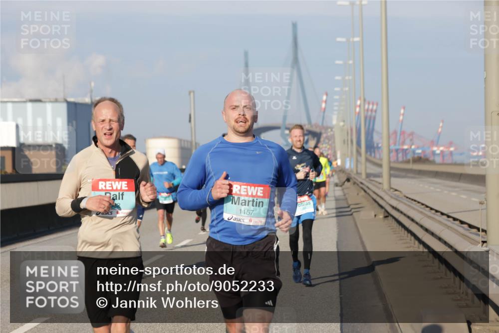 03.10.2025 - Köhlbrandbrückenlauf Jannik Wohlers http://msf.ph/oto/9052233 03.10.2025 09:46:43 Position 3 32, 1157 meine-sportfotos.de