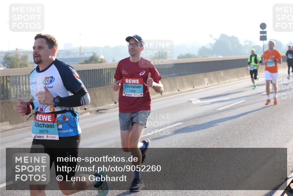 03.10.2025 - Köhlbrandbrückenlauf Lena Gebhardt http://msf.ph/oto/9052260 03.10.2025 09:15:11 Position 1 1035, 2879 meine-sportfotos.de