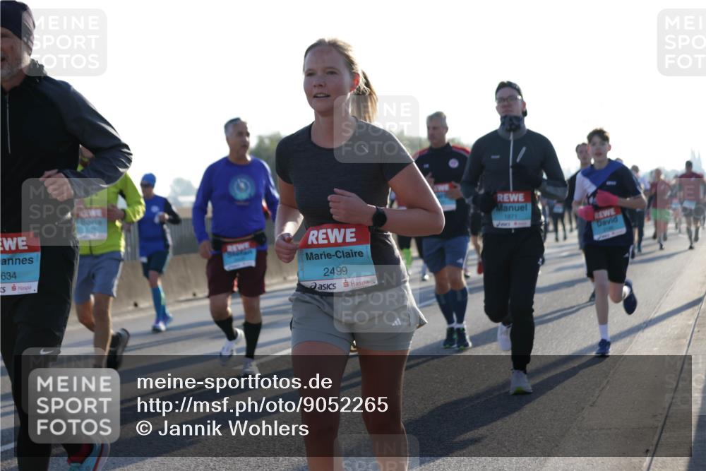 03.10.2025 - Köhlbrandbrückenlauf Jannik Wohlers http://msf.ph/oto/9052265 03.10.2025 09:19:21 Position 3 634, 2499, 1871 meine-sportfotos.de