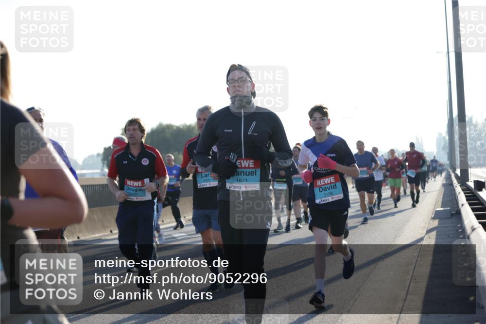 03.10.2025 - Köhlbrandbrückenlauf Jannik Wohlers http://msf.ph/oto/9052296 03.10.2025 09:19:21 Position 3 3407, 3405, 1871, 3196 meine-sportfotos.de
