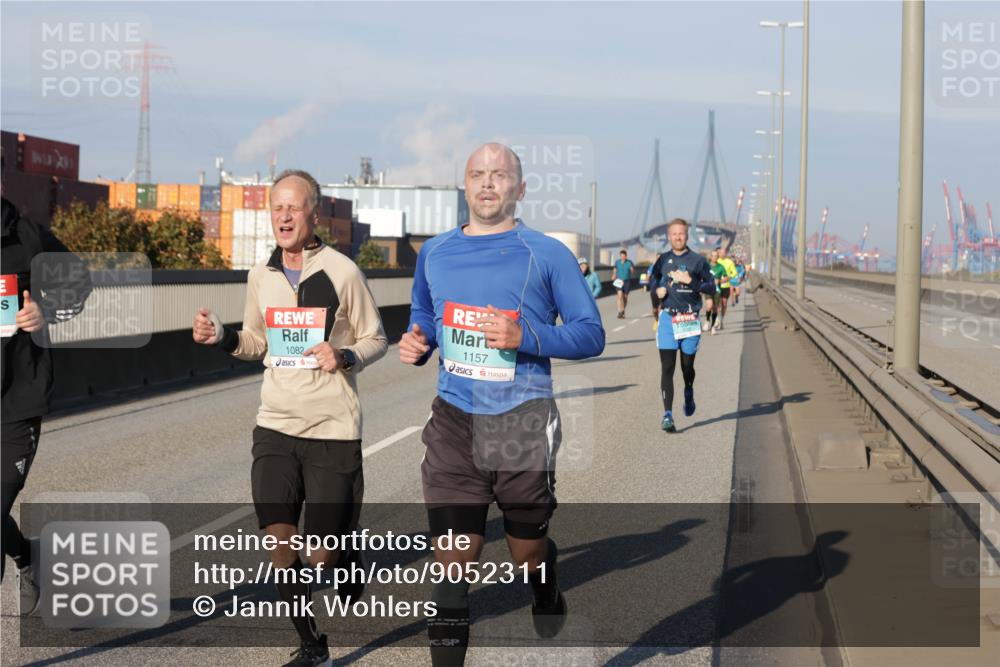 03.10.2025 - Köhlbrandbrückenlauf Jannik Wohlers http://msf.ph/oto/9052311 03.10.2025 09:46:44 Position 3 1082, 1157 meine-sportfotos.de