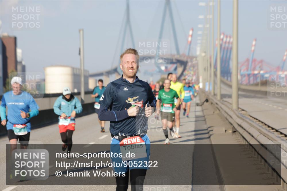 03.10.2025 - Köhlbrandbrückenlauf Jannik Wohlers http://msf.ph/oto/9052322 03.10.2025 09:46:45 Position 3 3, 1262 meine-sportfotos.de