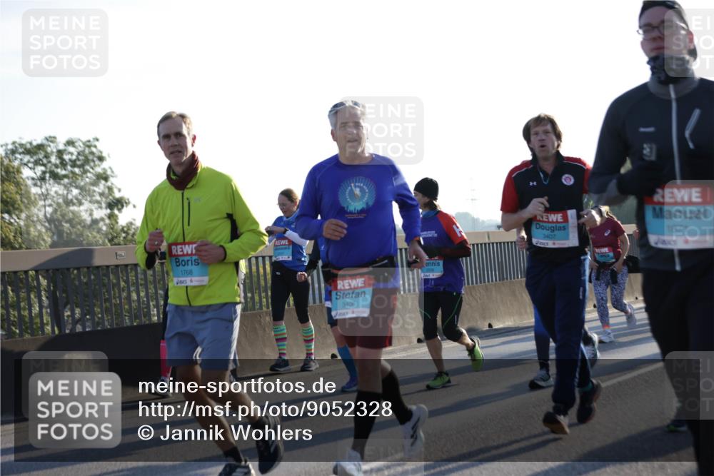 03.10.2025 - Köhlbrandbrückenlauf Jannik Wohlers http://msf.ph/oto/9052328 03.10.2025 09:19:22 Position 3 1768, 3406, 3407, 1871 meine-sportfotos.de