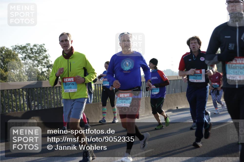 03.10.2025 - Köhlbrandbrückenlauf Jannik Wohlers http://msf.ph/oto/9052335 03.10.2025 09:19:22 Position 3 1768, 3406, 3407, 1871 meine-sportfotos.de
