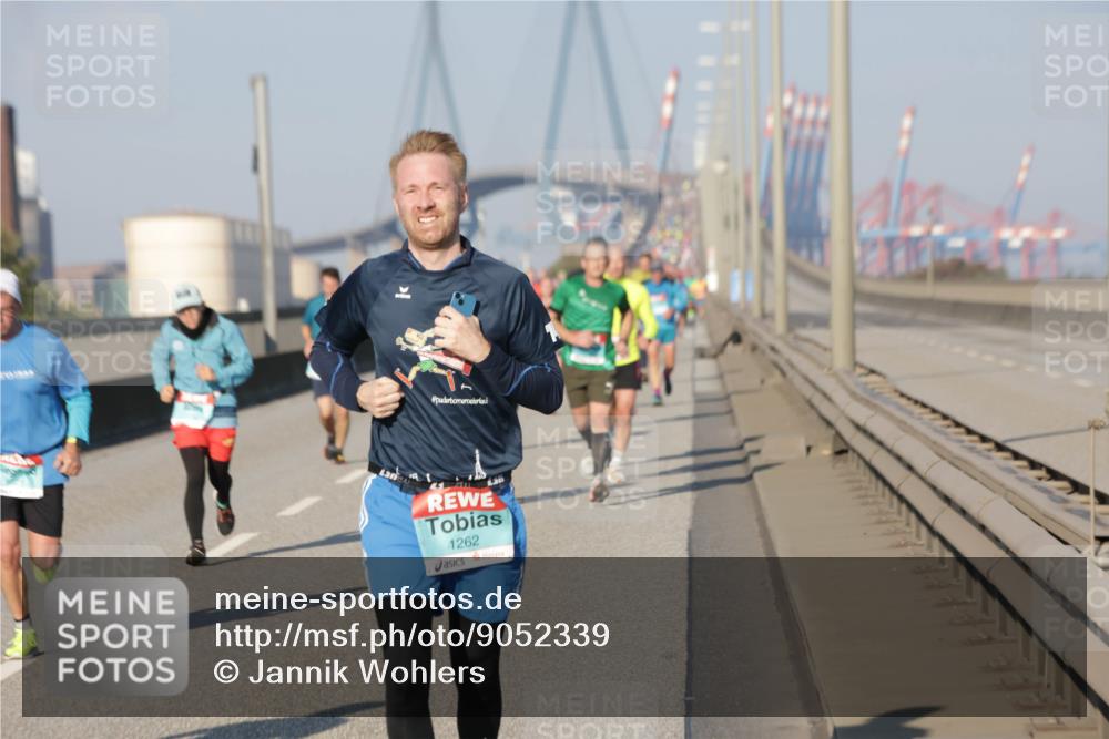03.10.2025 - Köhlbrandbrückenlauf Jannik Wohlers http://msf.ph/oto/9052339 03.10.2025 09:46:45 Position 3 1262 meine-sportfotos.de