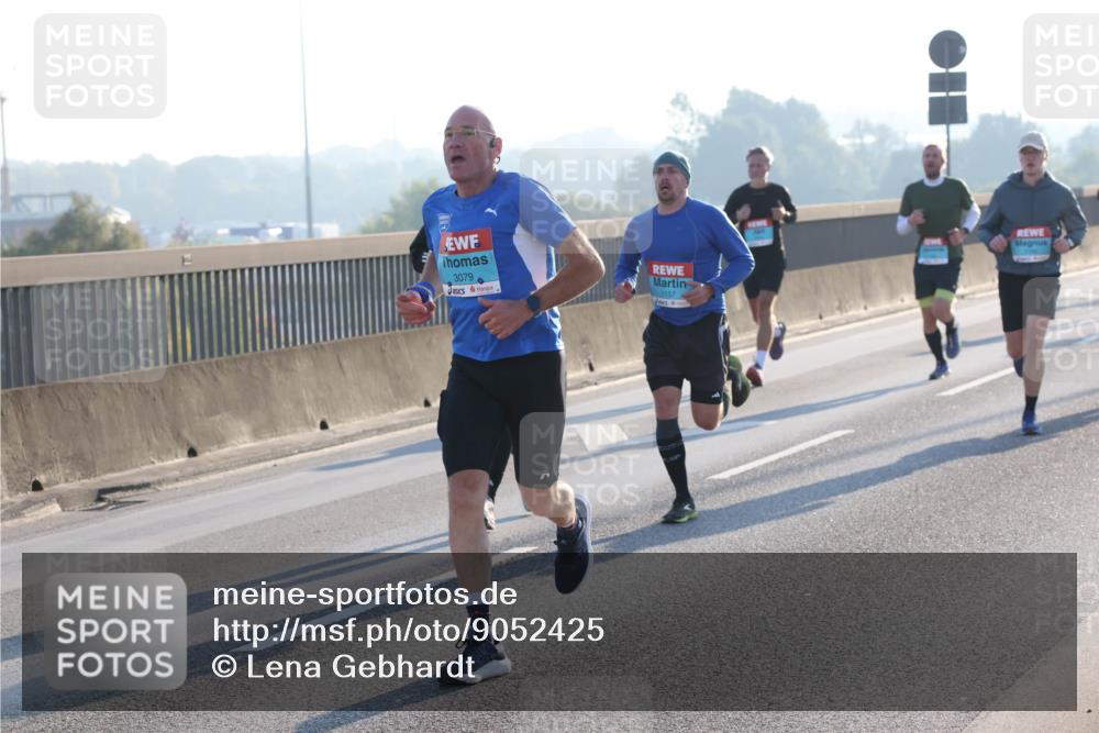 03.10.2025 - Köhlbrandbrückenlauf Lena Gebhardt http://msf.ph/oto/9052425 03.10.2025 09:15:16 Position 1 3079, 1157 meine-sportfotos.de
