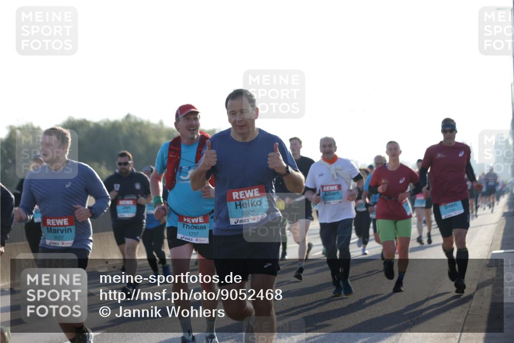 03.10.2025 - Köhlbrandbrückenlauf Jannik Wohlers http://msf.ph/oto/9052468 03.10.2025 09:19:25 Position 3 3037, 2026, 1757 meine-sportfotos.de