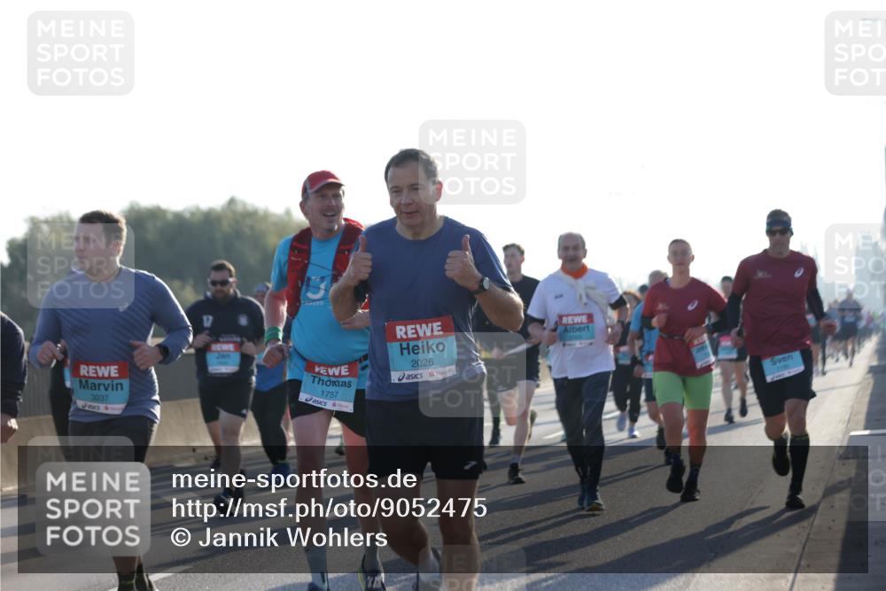 03.10.2025 - Köhlbrandbrückenlauf Jannik Wohlers http://msf.ph/oto/9052475 03.10.2025 09:19:25 Position 3 3037, 1757, 2026 meine-sportfotos.de