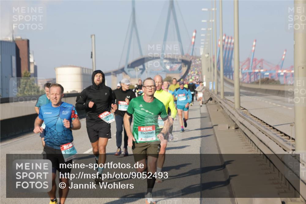 03.10.2025 - Köhlbrandbrückenlauf Jannik Wohlers http://msf.ph/oto/9052493 03.10.2025 09:46:51 Position 3 2712, 348, 3658 meine-sportfotos.de
