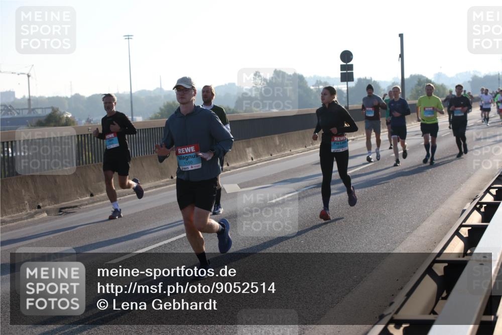 03.10.2025 - Köhlbrandbrückenlauf Lena Gebhardt http://msf.ph/oto/9052514 03.10.2025 09:15:19 Position 1 1150 meine-sportfotos.de