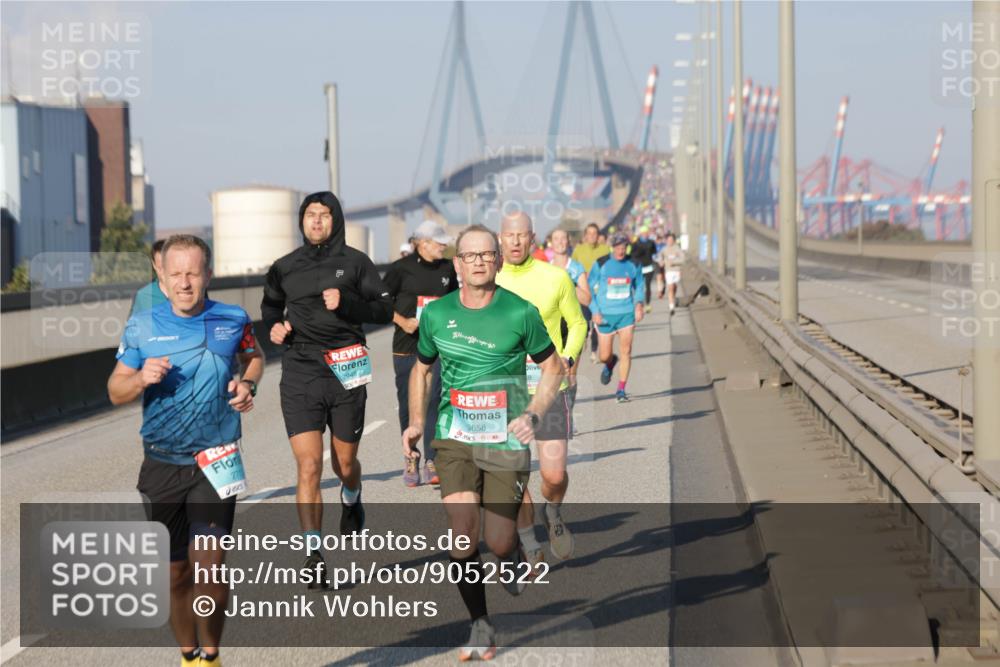03.10.2025 - Köhlbrandbrückenlauf Jannik Wohlers http://msf.ph/oto/9052522 03.10.2025 09:46:52 Position 3 2948, 3658 meine-sportfotos.de