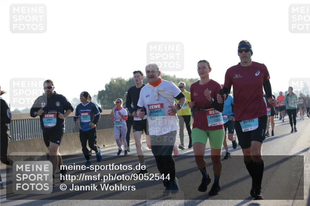 03.10.2025 - Köhlbrandbrückenlauf Jannik Wohlers http://msf.ph/oto/9052544 03.10.2025 09:19:28 Position 3 2905, 2056, 1193, 1195 meine-sportfotos.de
