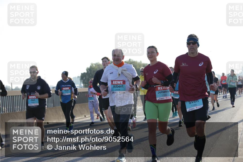 03.10.2025 - Köhlbrandbrückenlauf Jannik Wohlers http://msf.ph/oto/9052564 03.10.2025 09:19:28 Position 3 17, 2905, 2056, 1193, 1195 meine-sportfotos.de