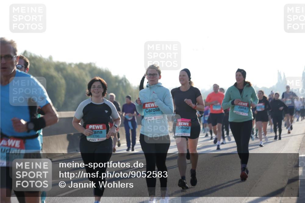 03.10.2025 - Köhlbrandbrückenlauf Jannik Wohlers http://msf.ph/oto/9052583 03.10.2025 09:19:30 Position 3 2902, 1796, 1745, 1743, 3580 meine-sportfotos.de