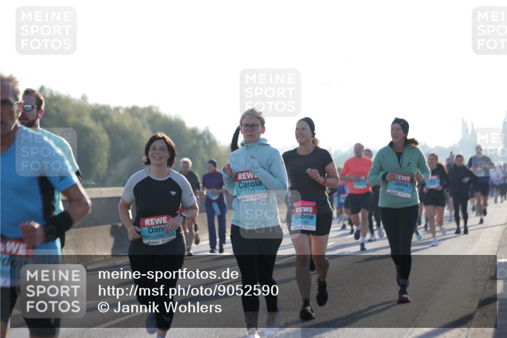 03.10.2025 - Köhlbrandbrückenlauf Jannik Wohlers http://msf.ph/oto/9052590 03.10.2025 09:19:30 Position 3 1796, 1745, 1743, 3580 meine-sportfotos.de