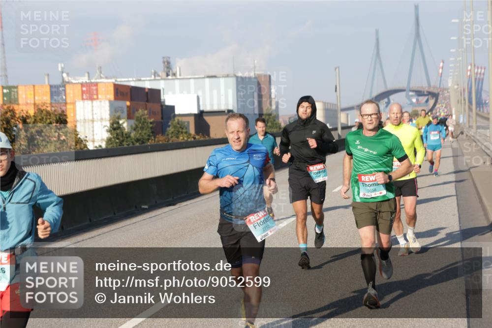 03.10.2025 - Köhlbrandbrückenlauf Jannik Wohlers http://msf.ph/oto/9052599 03.10.2025 09:46:53 Position 3 2712, 2948, 3658 meine-sportfotos.de